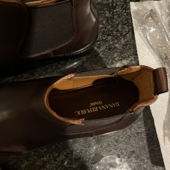 Banana Republic Italian Leather Chelsea Boots Men - Picture 3 of 3